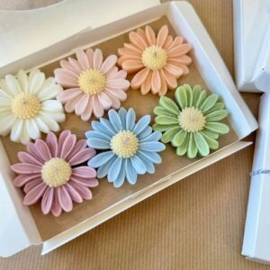 (1 Pc) DAISY FLOWER CANDLE | SCENTED CANDLE | HOME DECOR ITEM | HANDMADE ITEM