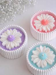 (1 Pc) Stylish Scented Pot Candle with Daisy Flower | Perfect for Relaxation & Décor! | Daisy flower candle | Pot Candle | Candle - Image 2